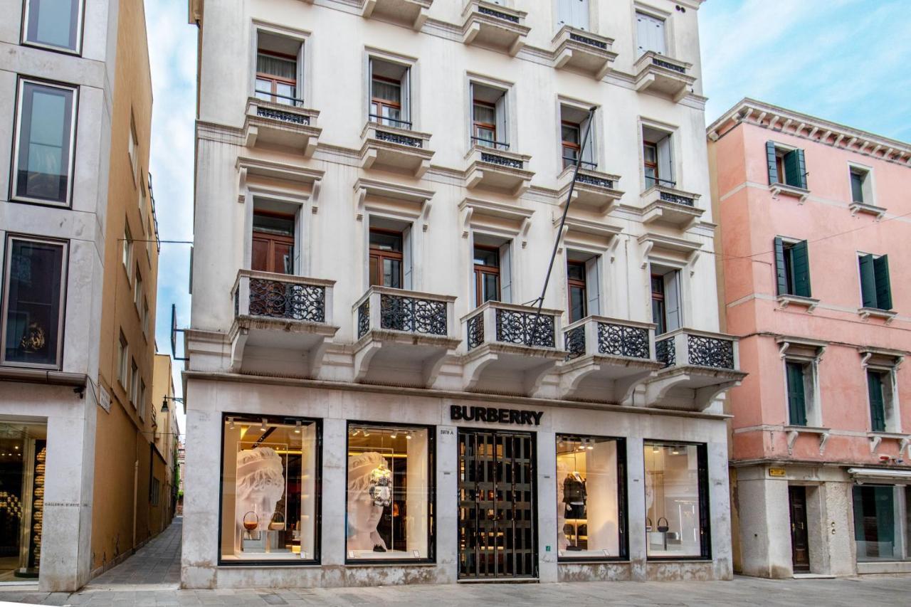 Daplace - Sardela Apartment Venesia Bagian luar foto